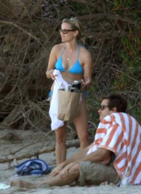 Reese Witherspoon on the beach