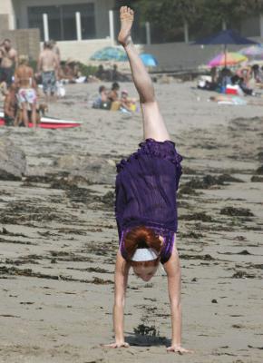 Fergie styled cartwheels