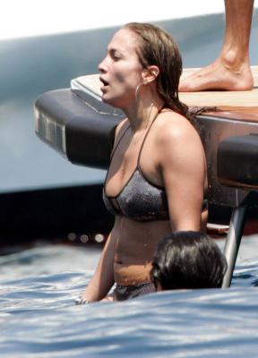 Jennifer Lopez by the sea