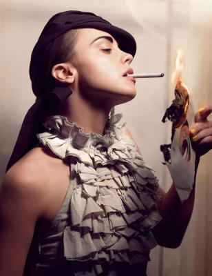 Christina Ricci smoking