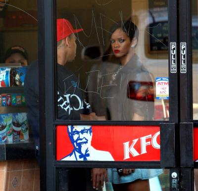 Rihanna getting KFC food