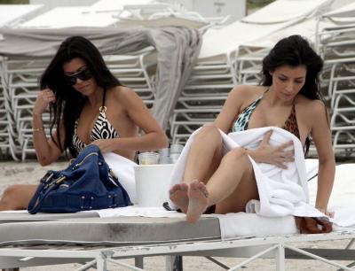 Kim Kardashian in Bikini 17.jpg