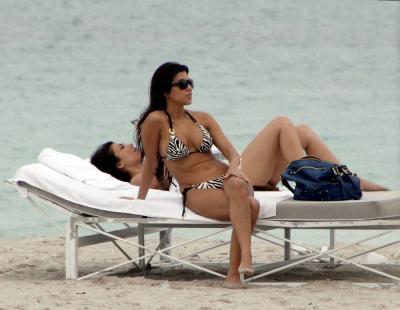 Kim Kardashian in Bikini 18.jpg