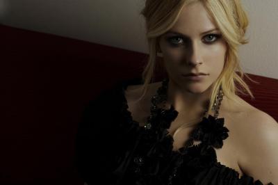 Avril Lavigne Elle Quebec 13.jpg