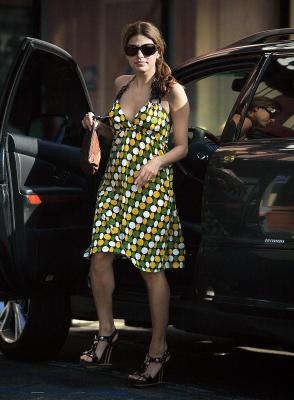 Eva Mendes shopping in LA