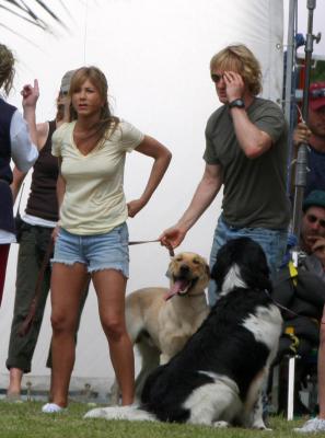 Jennifer Aniston has dogs