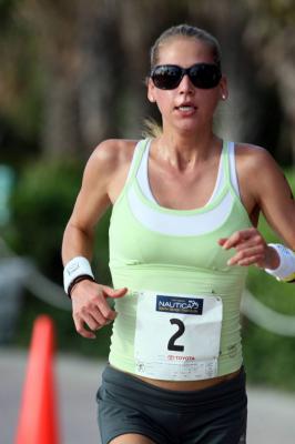 Anna Kournikova running