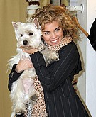 AnnaLynne McCord with a dog