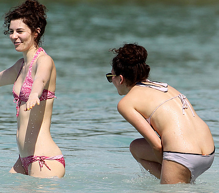 Celebrity Photo on See The Rest Of Eliza Doolittle And Her Butt Crack Pictures