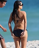  Kim Kardashian shows butt