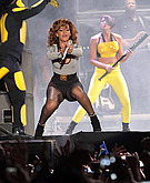 tn rihanna 15 Rihanna performing in Brazil