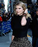 Taylor Swift in black