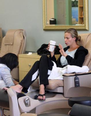 Brooke Burns relaxing in the salon