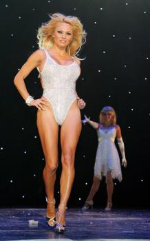 Pamela Anderson 7.jpg