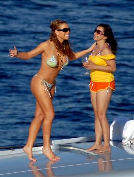 Mariah Carey Bikini 1.jpg
