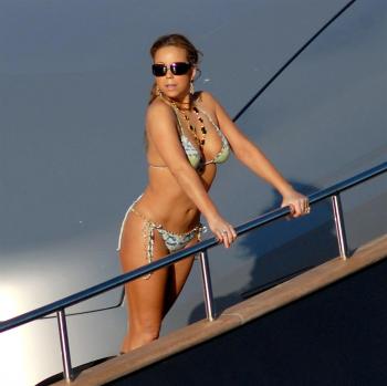 Mariah Carey Bikini 5.jpg