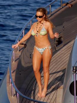 Mariah Carey Bikini 6.jpg