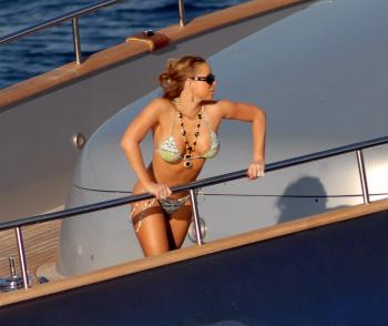 Mariah Carey Bikini 8.jpg