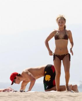 Hayden Panettiere Bikini 4.jpg