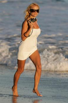 Pamela Anderson 5.jpg
