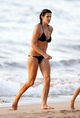 Cindy Crawford Bikini 6.jpg