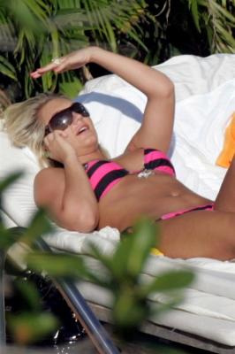 Brooke Hogan Bikini 9.jpg