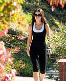  Kate Beckinsale in black tights